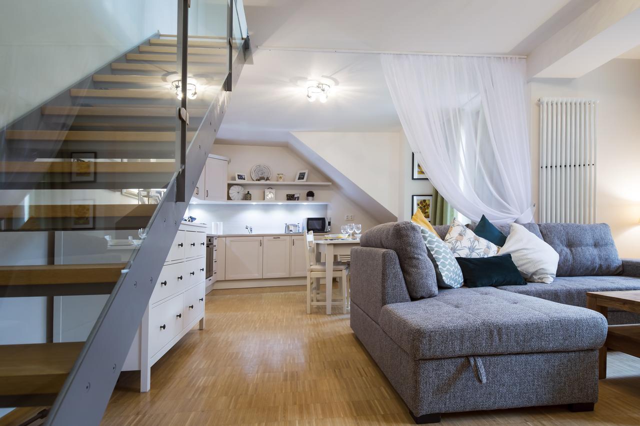 Modern Apartment Charvátova Praga Exterior foto