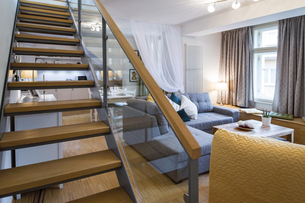 Modern Apartment Charvátova Praga Exterior foto