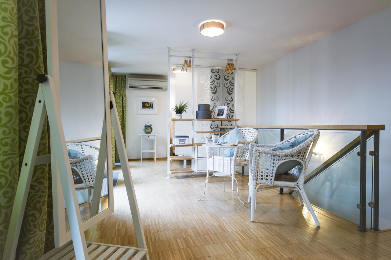 Modern Apartment Charvátova Praga Exterior foto