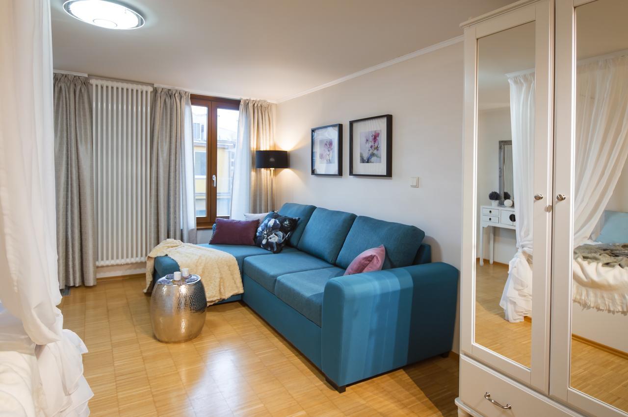Modern Apartment Charvátova Praga Exterior foto