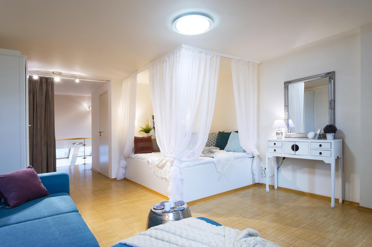 Modern Apartment Charvátova Praga Exterior foto