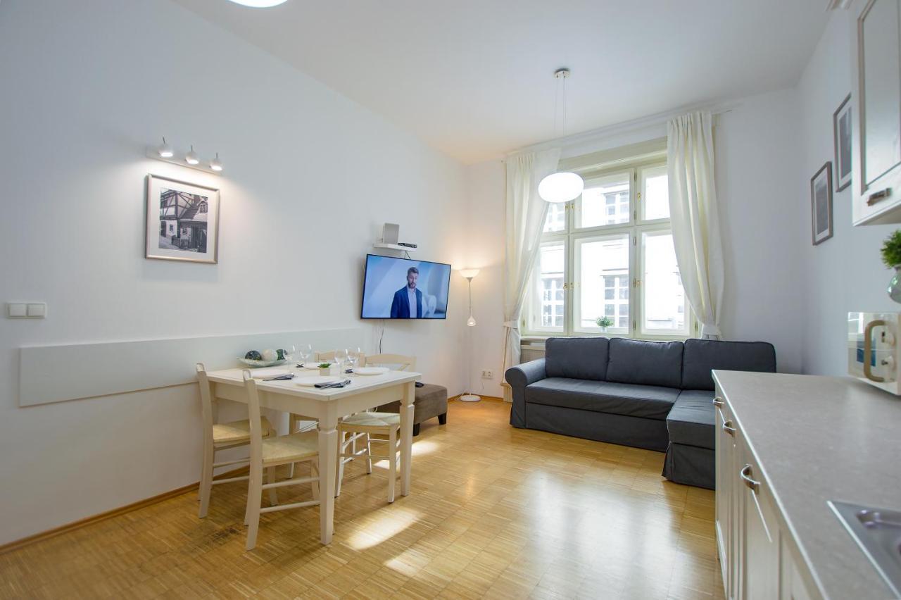 Modern Apartment Charvátova Praga Exterior foto